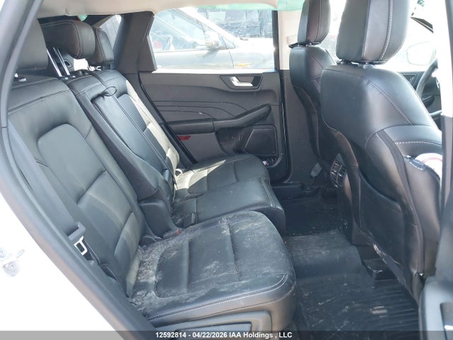 1FMCU0H62NUA96154 Ford Escape