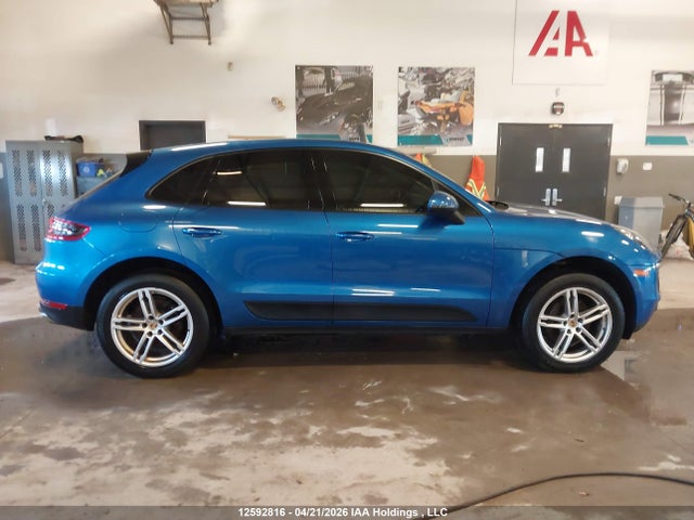Porsche Macan 2018 WP1AA2A53JLB02253 Image 13