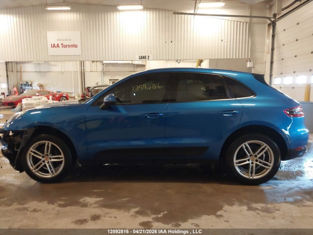 Porsche Macan 2018 WP1AA2A53JLB02253 Image 14