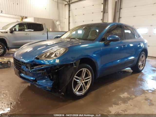 Porsche Macan 2018 WP1AA2A53JLB02253 Image 2