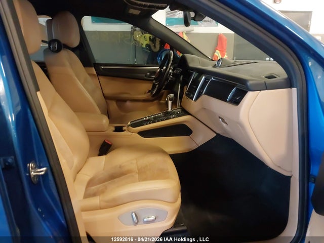 Porsche Macan 2018 WP1AA2A53JLB02253 Image 5
