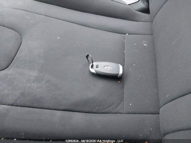 KMHLM4AG0PU564606 Hyundai Elantra Preferred Ivt
