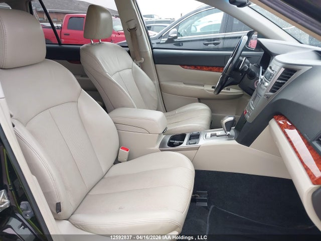 12592837 :رقم المزاد ، 4S4BRJKC5B2352232 vin ، 2011 Subaru Outback 3.6r Limited مزاد بيع