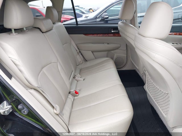 12592837 :رقم المزاد ، 4S4BRJKC5B2352232 vin ، 2011 Subaru Outback 3.6r Limited مزاد بيع