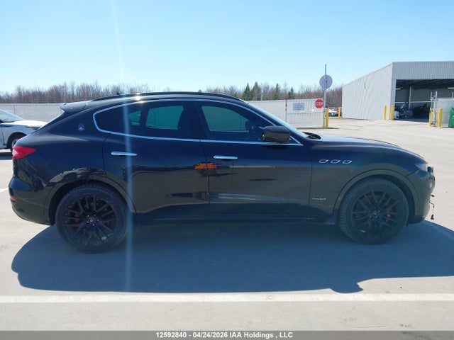 ZN661YUS9JX270577 Maserati LEVANTE S