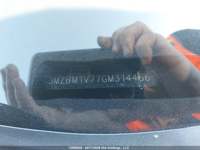 12592845 :رقم المزاد ، 3MZBM1V77GM314466 vin ، 2016 Mazda Mazda3 مزاد بيع