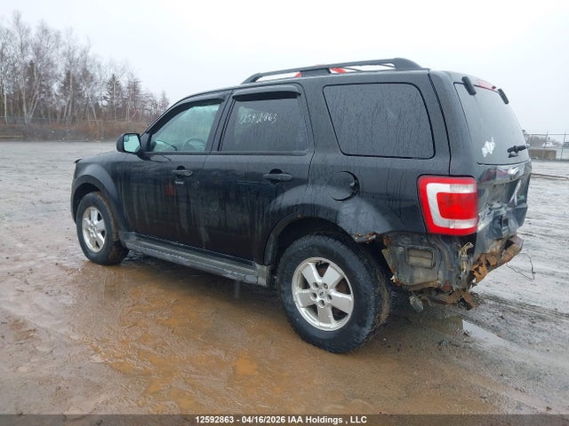 2010 Ford Escape მანქანა იყიდება აუქციონზე, vin: 1FMCU9DG1AKD29028, აუქციონის ნომერი: 12592863
