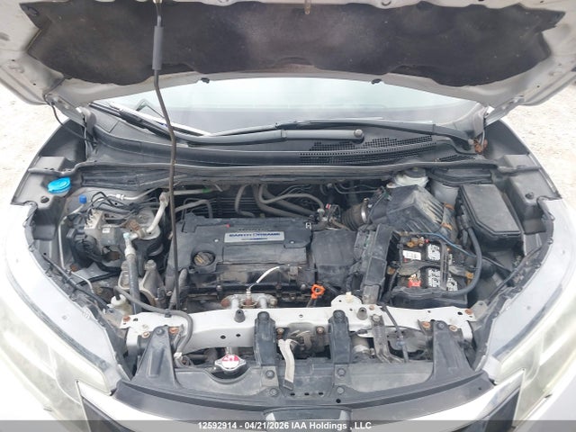 12592914 :رقم المزاد ، 2HKRM4H44FH102262 vin ، 2015 Honda Cr-v Se مزاد بيع