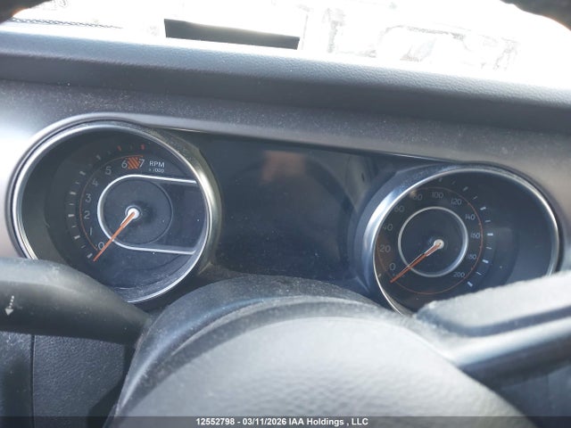 1C4HJXDN6KW687385 Jeep Wrangler Unlimited Sport