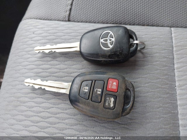 2016 Toyota Corolla Le მანქანა იყიდება აუქციონზე, vin: 2T1BURHE4GC624076, აუქციონის ნომერი: 12592938