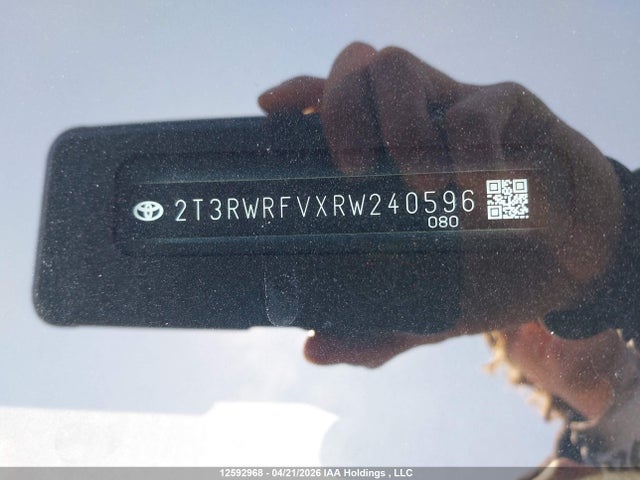 2T3RWRFVXRW240596 Toyota Rav4 Xle/woodland Edition
