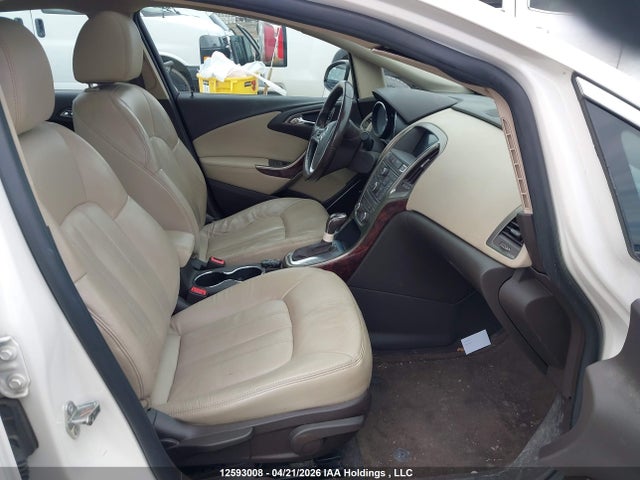 12593008 :رقم المزاد ، 1G4PS5SK4F4133393 vin ، 2015 Buick Verano مزاد بيع