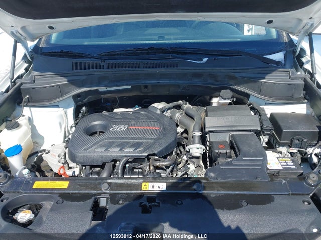 5NMZUDLA0JH068131 Hyundai SANTA FE SPORT