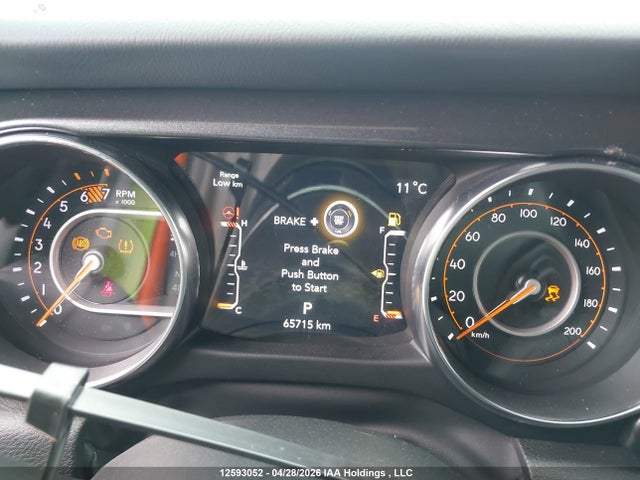 1C4HJXEN1PW587328 Jeep TJ