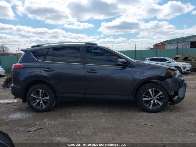 Toyota RAV4 LE 2018 2T3ZFREV9JW508284 Image 13