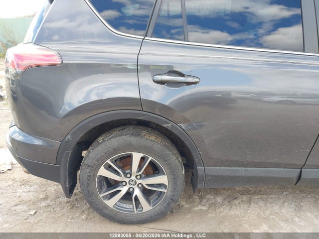 Toyota RAV4 LE 2018 2T3ZFREV9JW508284 Image 18