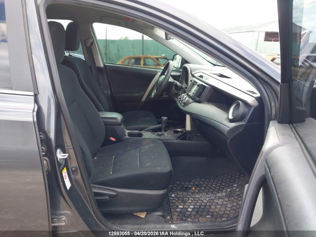 Toyota RAV4 LE 2018 2T3ZFREV9JW508284 Image 5