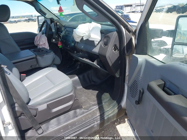 12593087 :رقم المزاد ، 1FT8W3B66GEB08592 vin ، 2016 Ford F-350 Xl مزاد بيع