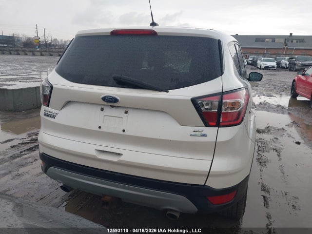 1FMCU9G99HUE78234 Ford ESCAPE SE