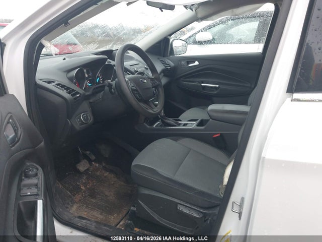 1FMCU9G99HUE78234 Ford ESCAPE SE