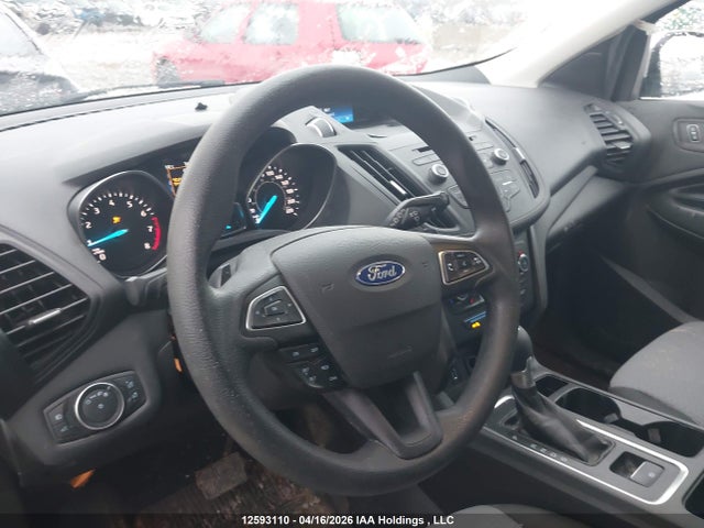 1FMCU9G99HUE78234 Ford ESCAPE SE