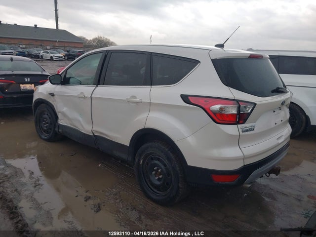 1FMCU9G99HUE78234 Ford ESCAPE SE