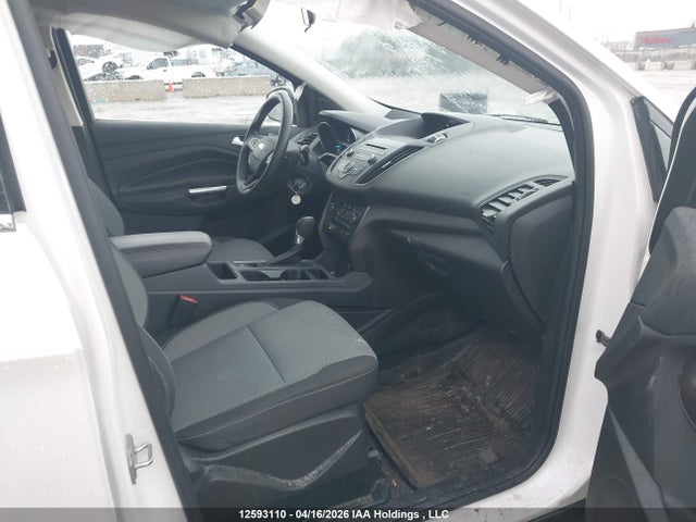 1FMCU9G99HUE78234 Ford ESCAPE SE