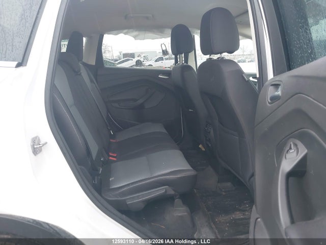 1FMCU9G99HUE78234 Ford ESCAPE SE