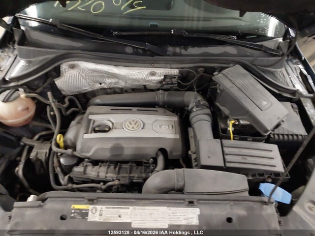 WVGJV3AXXEW513520 Volkswagen Tiguan