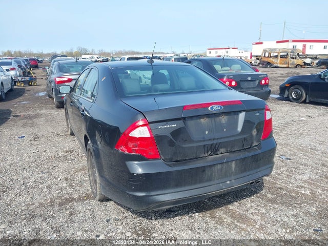 12593134 :رقم المزاد ، 3FAHP0HA0BR246941 vin ، 2011 Ford Fusion Se مزاد بيع