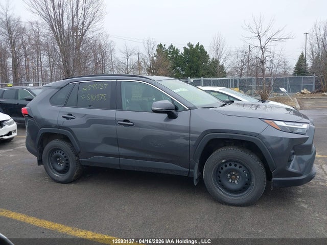 2025 Toyota Rav4 Xle მანქანა იყიდება აუქციონზე, vin: 2T3R1RFV3SC581375, აუქციონის ნომერი: 12593137