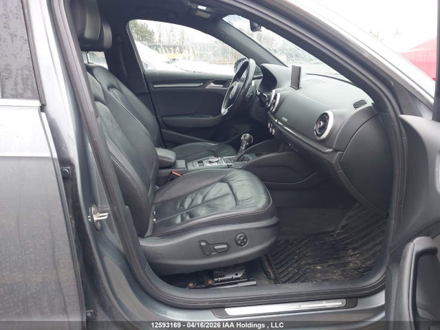 WAUUPBFF0HA110344 Audi A3 E-tron Premium