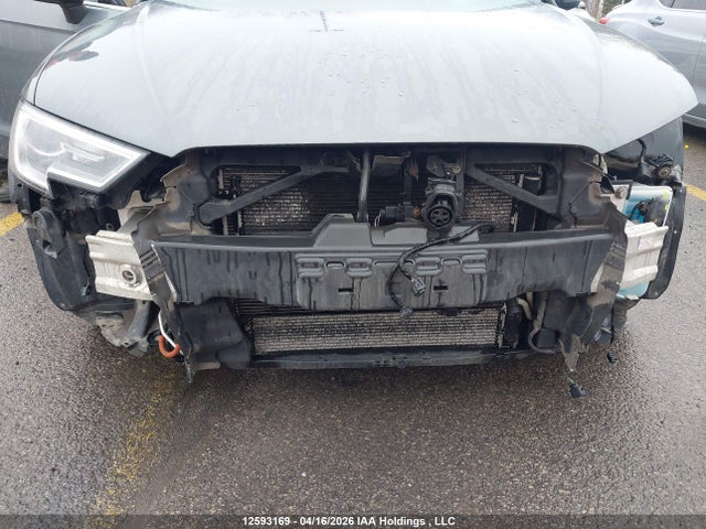 WAUUPBFF0HA110344 Audi A3 E-tron Premium