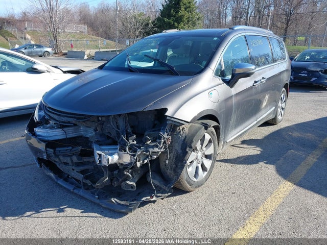 Продажа на аукционе авто 2018 Chrysler Pacifica Hybrid Limited, vin: 2C4RC1N74JR115881, номер лота: 12593191