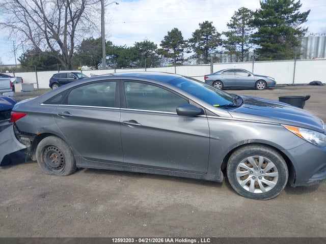 2013 Hyundai Sonata Gls მანქანა იყიდება აუქციონზე, vin: 5NPEB4AC2DH766482, აუქციონის ნომერი: 12593203