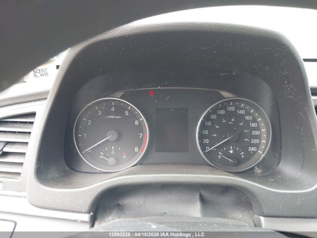 5NPD74LF1JH232096 Hyundai ELANTRA SE