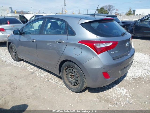 Продаж на аукціоні авто 2013 Hyundai Elantra Gt Gl, vin: KMHD25LE7DU068354, номер лоту: 12593250