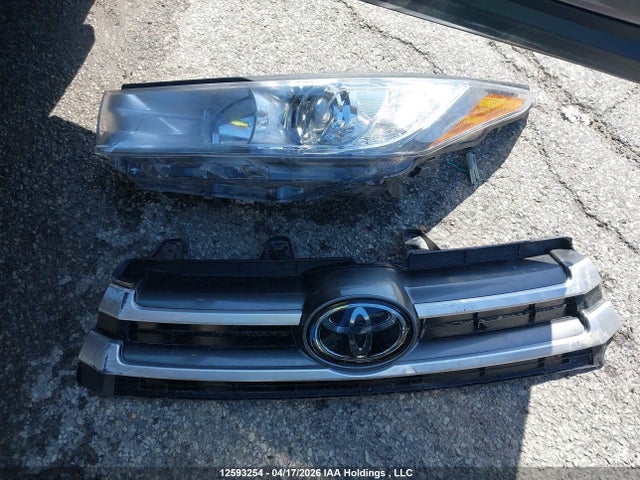 2017 Toyota Highlander Le/le Plus მანქანა იყიდება აუქციონზე, vin: 5TDZZRFH8HS221305, აუქციონის ნომერი: 12593254
