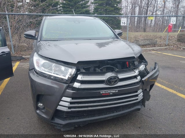 2017 Toyota Highlander Le/le Plus მანქანა იყიდება აუქციონზე, vin: 5TDZZRFH8HS221305, აუქციონის ნომერი: 12593254