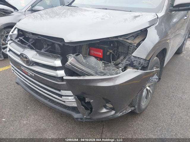 2017 Toyota Highlander Le/le Plus მანქანა იყიდება აუქციონზე, vin: 5TDZZRFH8HS221305, აუქციონის ნომერი: 12593254