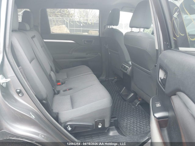 2017 Toyota Highlander Le/le Plus მანქანა იყიდება აუქციონზე, vin: 5TDZZRFH8HS221305, აუქციონის ნომერი: 12593254