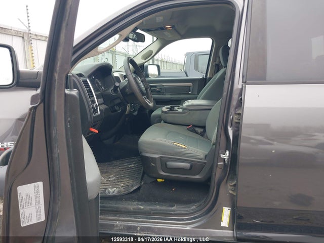1C6RR7GT7HS687829 RAM 1500 Slt