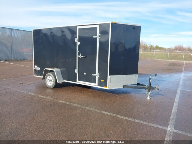 12593319 :رقم المزاد ، 52LBE1216CE009874 vin ، 2012 Stealth Trailer مزاد بيع