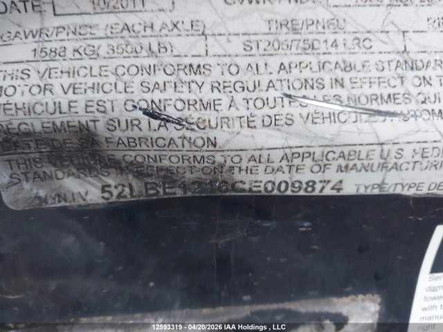 12593319 :رقم المزاد ، 52LBE1216CE009874 vin ، 2012 Stealth Trailer مزاد بيع
