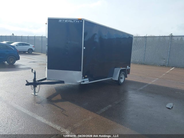 12593319 :رقم المزاد ، 52LBE1216CE009874 vin ، 2012 Stealth Trailer مزاد بيع