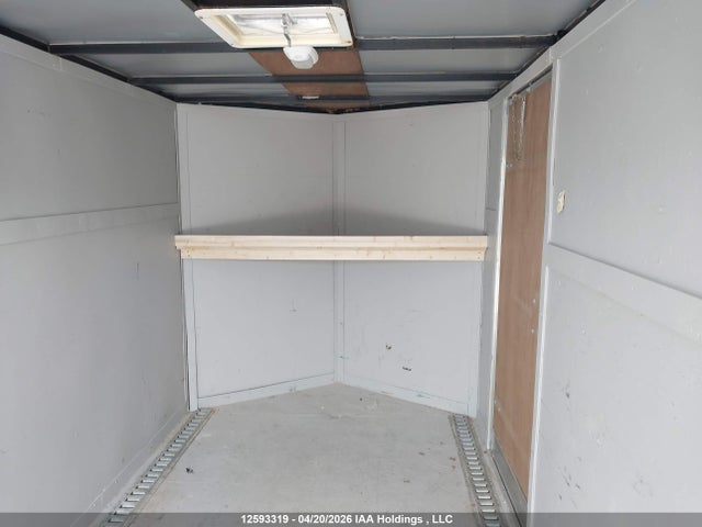 12593319 :رقم المزاد ، 52LBE1216CE009874 vin ، 2012 Stealth Trailer مزاد بيع