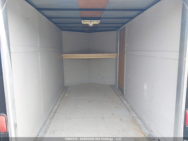 12593319 :رقم المزاد ، 52LBE1216CE009874 vin ، 2012 Stealth Trailer مزاد بيع