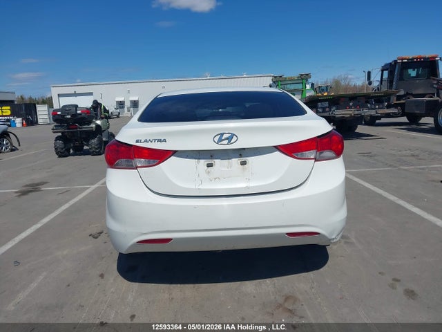 2011 Hyundai Elantra მანქანა იყიდება აუქციონზე, vin: 5NPDH4AEXBH024260, აუქციონის ნომერი: 12593364