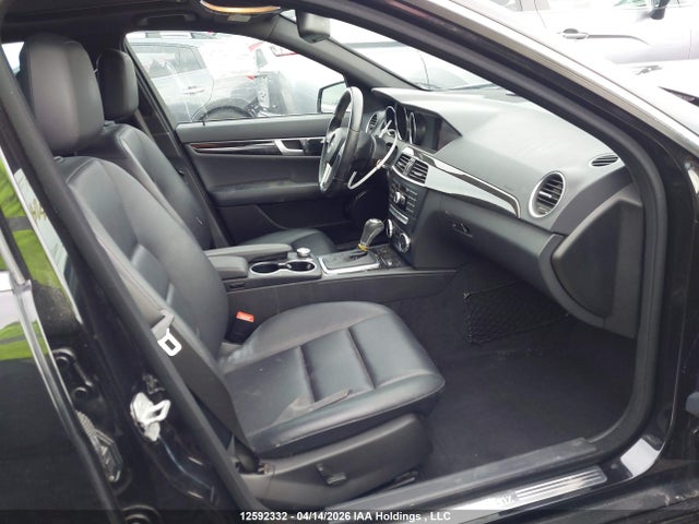 WDDGF8AB6EG189303 Mercedes-Benz C 300 4matic