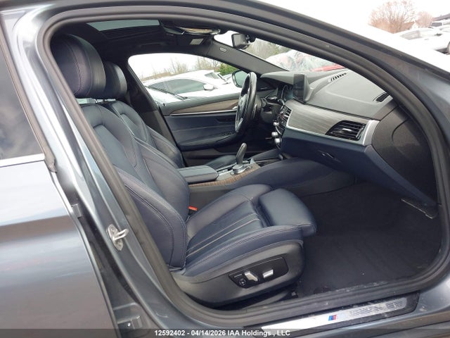 WBAJA7C31HG906223 BMW 530i Xdrive